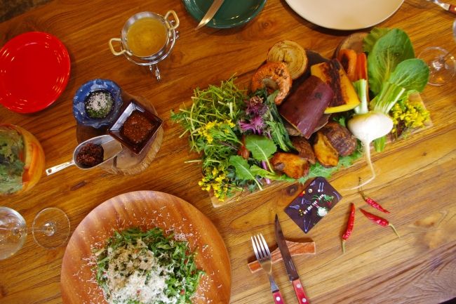 自社菜園による固定種野菜を提供するオーガニック・レストラン「WE ARE THE FARM 赤坂」がオープン