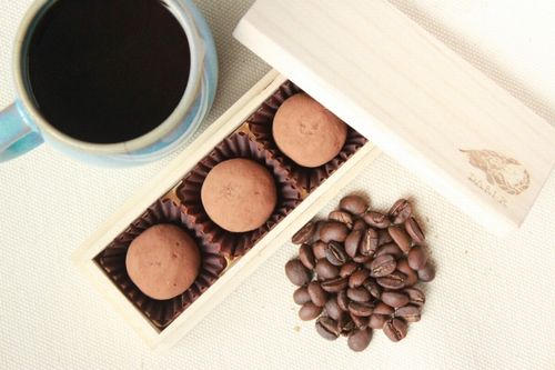 坂ノ途中、Dari Kとのコラボチョコレートを限定販売。東南アジアのコーヒー産地の発展へ