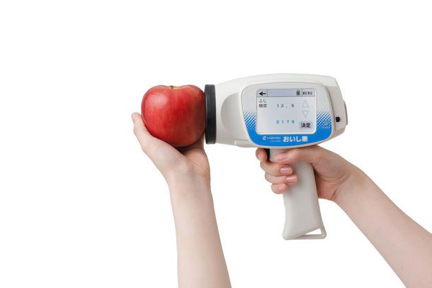 0.5秒で果物の糖度・熟度・酸度を測定。非破壊測定器「おいし果」の公式サイトが全面リニューアル