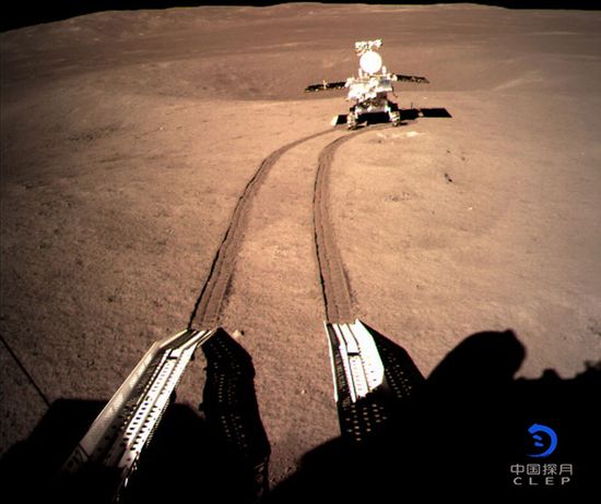 中国の探査機、月面での植物栽培に成功。2020年には火星探査も