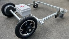 アトラックラボ、温室ハウス内のレール上を自動走行する汎用電動台車を開発
